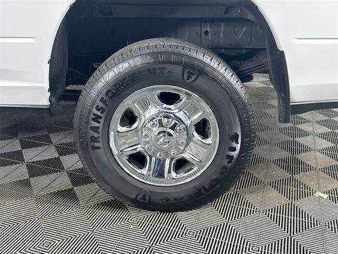 Used 2024 RAM 3500 Tradesman w/ Chrome Appearance Group image 34