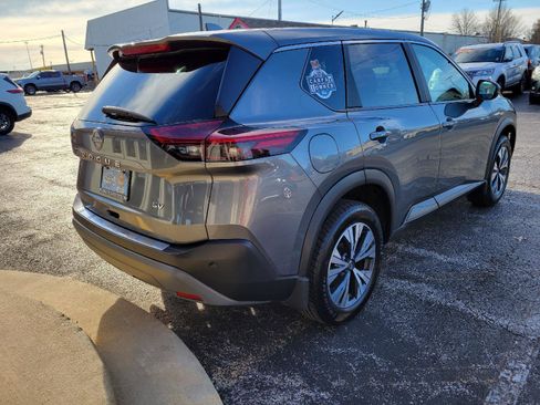 Used 2023 Nissan Rogue SV image 27