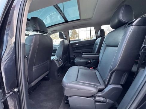 Used 2021 Volkswagen Atlas SE w/ Panoramic Sunroof Package image 14