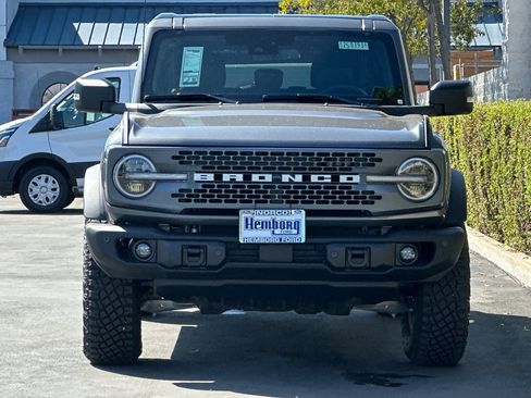 New 2025 Ford Bronco Badlands image 9