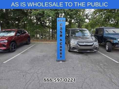 Used 2017 Chevrolet Sonic LT FWD image 5
