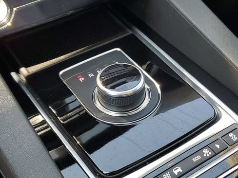 Used 2017 Jaguar F-PACE Prestige AWD/4WD image 19