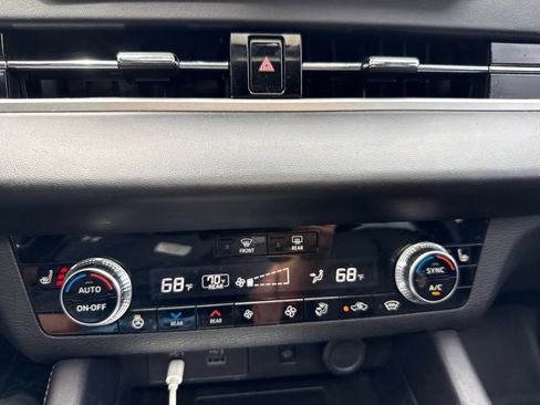Used 2023 Mitsubishi Outlander SEL AWD/4WD image 29