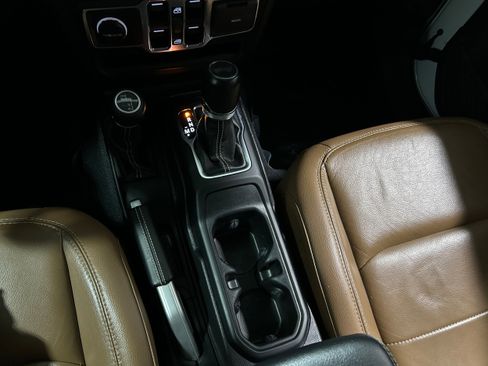 Used 2020 Jeep Wrangler Unlimited Sahara w/ Cold Weather Group image 12