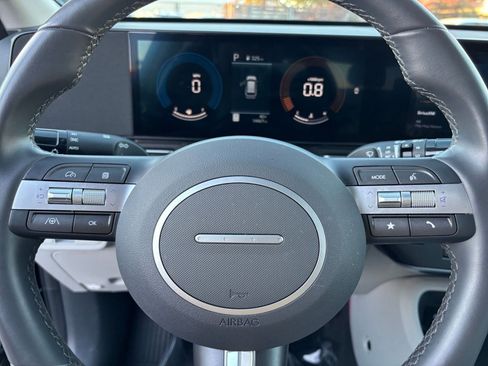 Used 2025 Hyundai Kona SEL image 28
