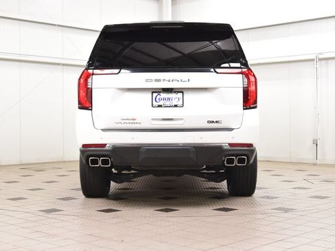 Used 2025 GMC Yukon XL Denali Ultimate w/ LPO, Floor Liner Package AWD/4WD image 7
