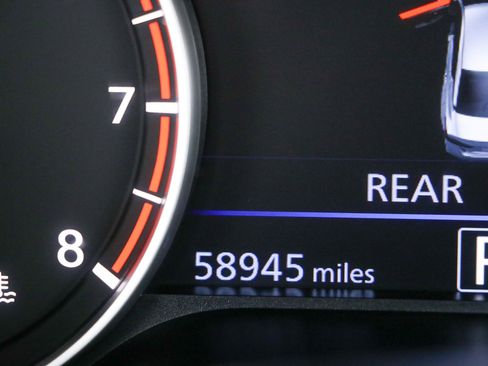 Used 2024 Nissan Altima 2.5 SR FWD image 16