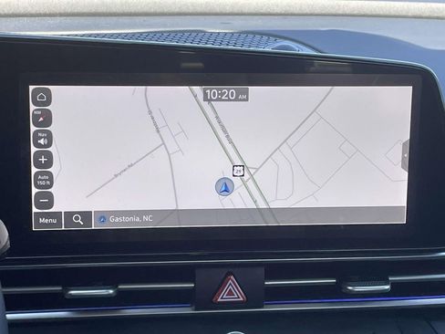 Used 2024 Hyundai Elantra Limited image 25