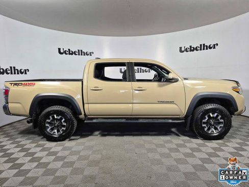 Certified 2020 Toyota Tacoma TRD Off-Road AWD/4WD image 8