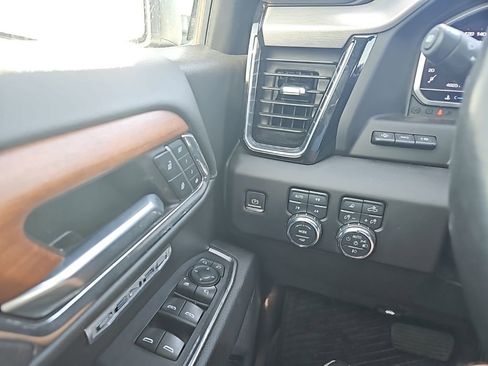 Used 2022 GMC Sierra 1500 Denali w/ Denali Reserve Package AWD/4WD image 22