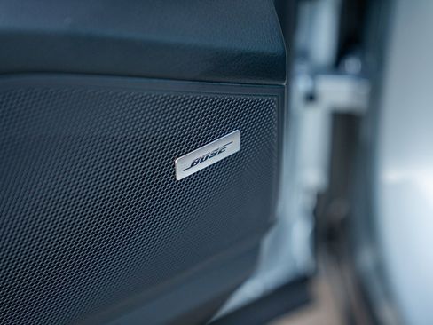 Used 2025 Porsche Cayenne image 11