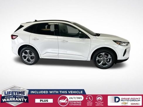 Used 2023 Ford Escape ST-Line AWD/4WD image 2
