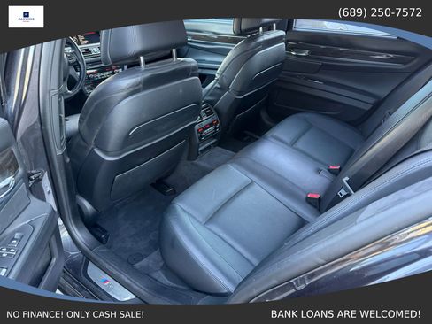 Used 2014 BMW 750i image 13