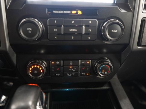 Used 2019 Ford F150 XLT w/ Equipment Group 302A Luxury AWD/4WD image 21