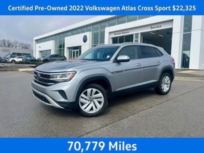Used 2022 Volkswagen Atlas Cross Sport SE w/ Panoramic Sunroof Package