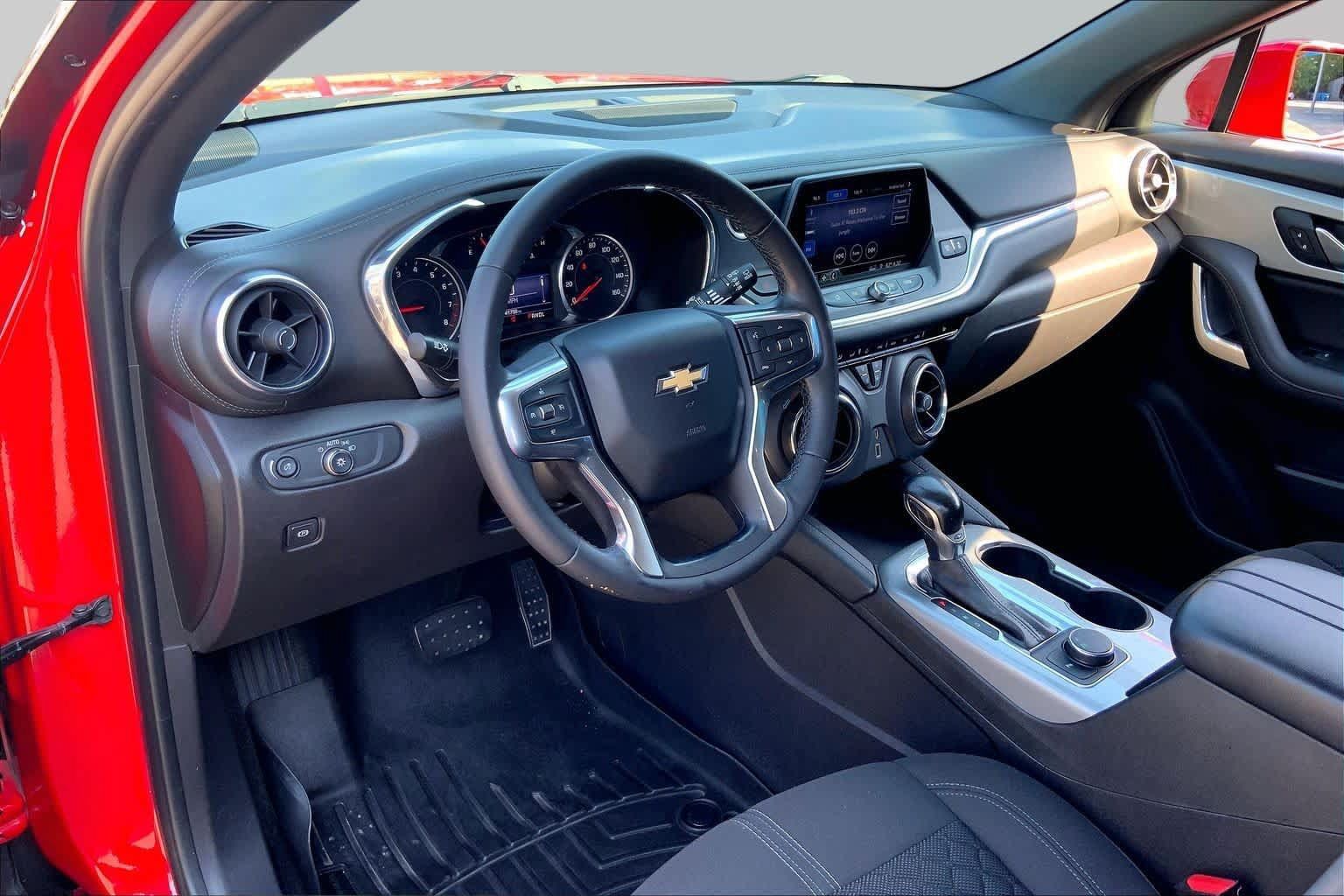 Used 2019 Chevrolet Blazer LT FWD image 18