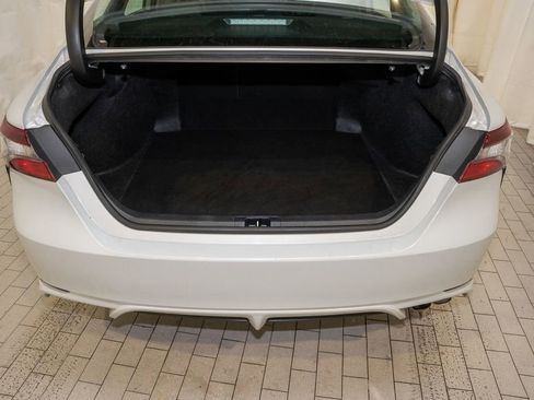 Used 2024 Toyota Camry SE image 6