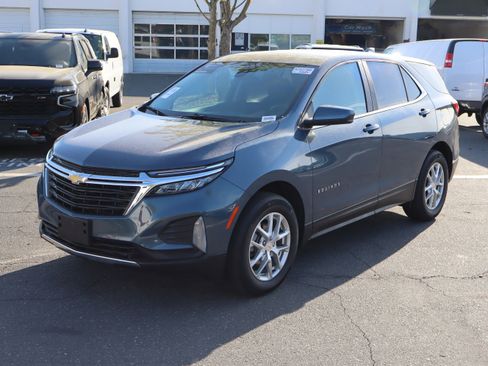 Used 2024 Chevrolet Equinox LT FWD image 16