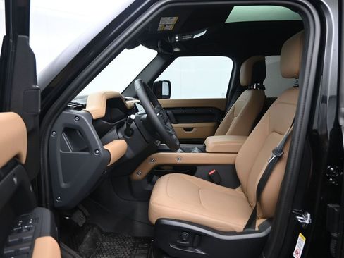 Used 2026 Land Rover Defender 110 X-Dynamic SE image 23