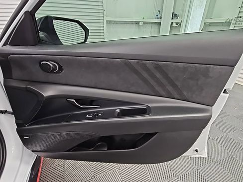 Used 2022 Hyundai Elantra N image 40