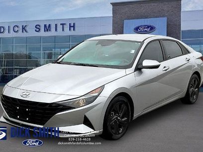 Used 2021 Hyundai Elantra SEL w/ Convenience Package