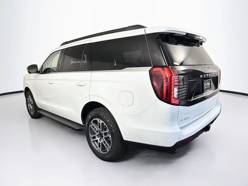 Used 2025 Ford Expedition Active AWD/4WD image 5
