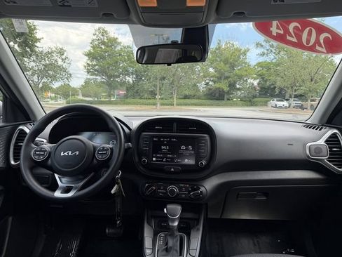 Certified 2024 Kia Soul LX w/ Option Group 015 FWD image 36