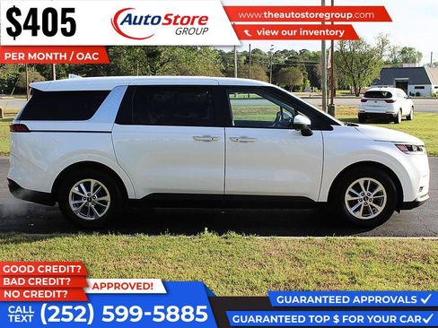 Used 2023 Kia Carnival LX FWD image 5