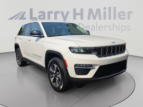 Used 2023 Jeep Grand Cherokee 4WD 4xe image 7