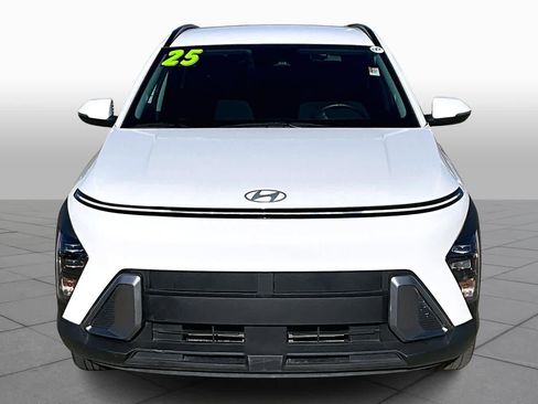 Used 2025 Hyundai Kona SEL image 4