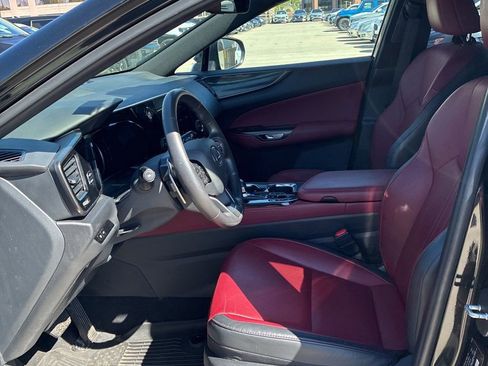 Used 2025 Lexus NX 250 AWD w/ Accessory Package (2T) image 4