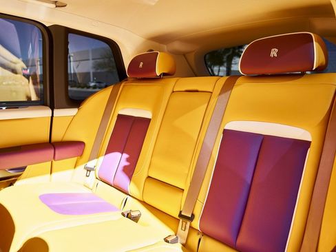 Used 2025 Rolls-Royce Cullinan image 50