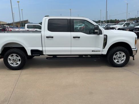 Used 2025 Ford F250 XLT AWD/4WD image 2