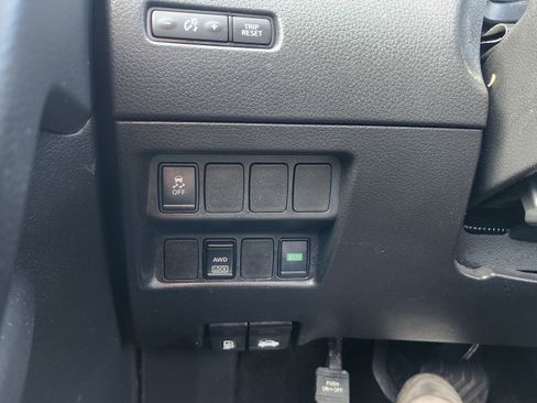 Used 2018 Nissan Rogue Sport S image 8