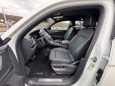 New 2026 Volkswagen Atlas Cross Sport SEL Premium R-Line AWD/4WD image 29