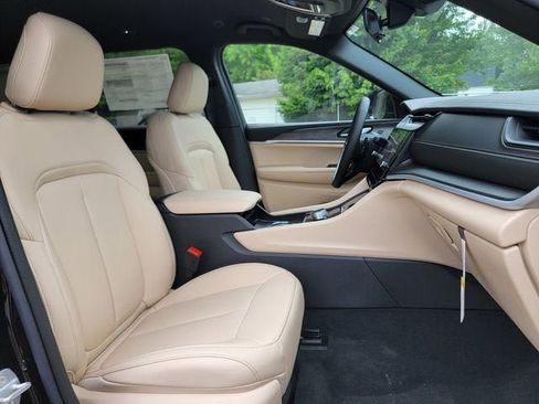 New 2026 Jeep Grand Cherokee L Limited AWD/4WD image 24