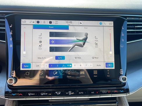 New 2026 Jeep Grand Wagoneer Limited AWD/4WD image 17