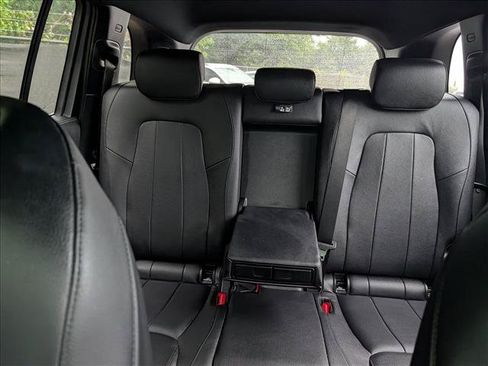 Used 2021 Mercedes-Benz GLB 250 4MATIC image 16