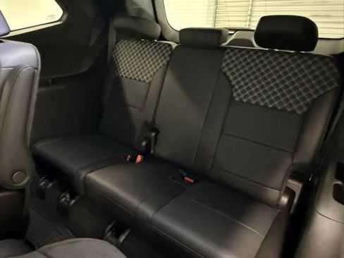 New 2026 GMC Acadia Denali w/ Super Cruise Package image 17