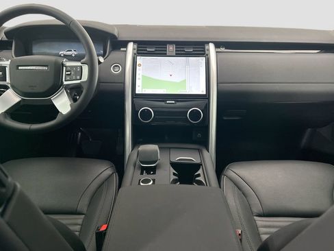 Certified 2025 Land Rover Discovery S AWD/4WD image 13