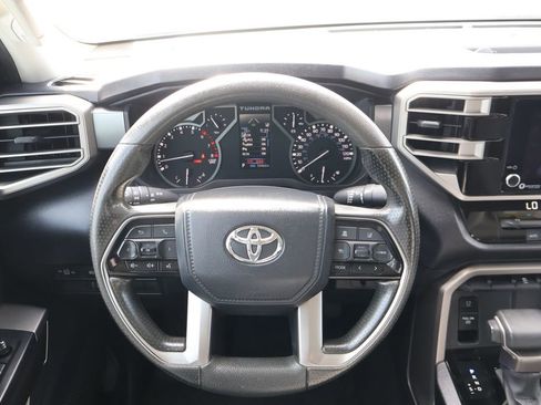 Used 2022 Toyota Tundra SR5 w/ SR5 Convenience Package RWD image 23