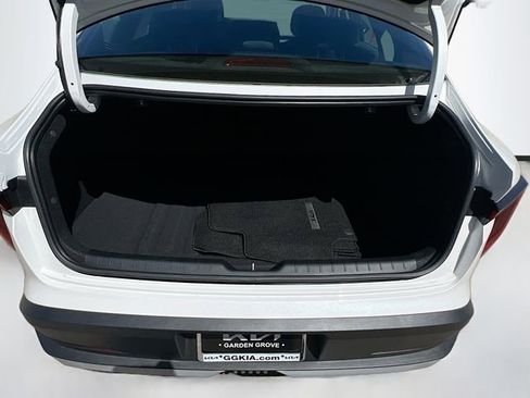 New 2026 Kia K4 LXS image 24