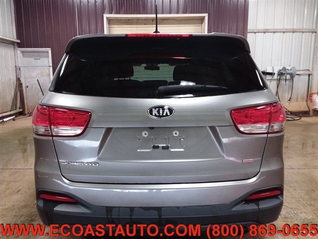 Used 2017 Kia Sorento FWD image 8