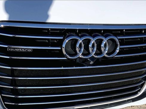 Used 2017 Audi A7 3.0T Premium Plus w/ Comfort Seating Package image 30