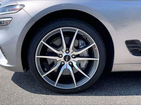 Used 2025 Genesis G70 2.5T AWD/4WD image 7