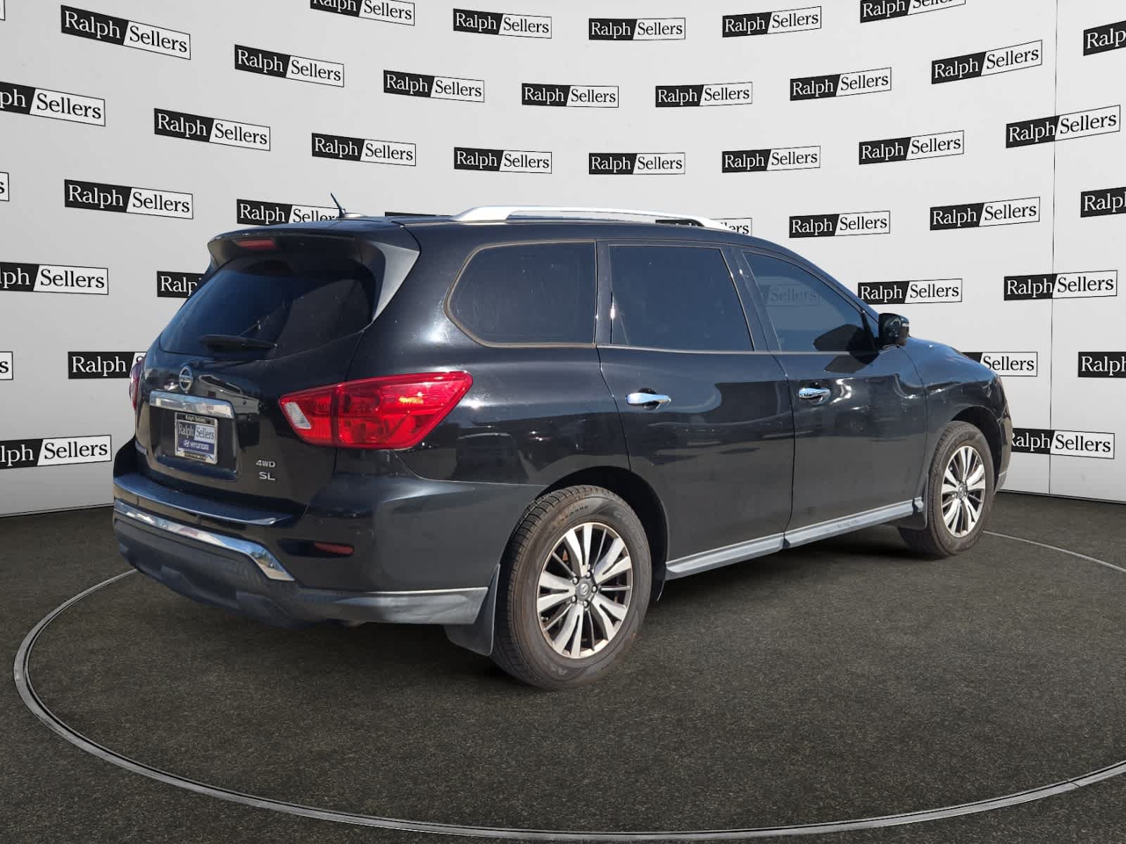 Used 2018 Nissan Pathfinder SL w/ Cargo Package AWD/4WD image 6
