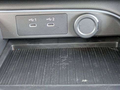 New 2026 Nissan Sentra SR w/ Floor Mat Package FWD image 22