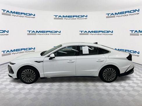 Used 2025 Hyundai Sonata SEL FWD image 2