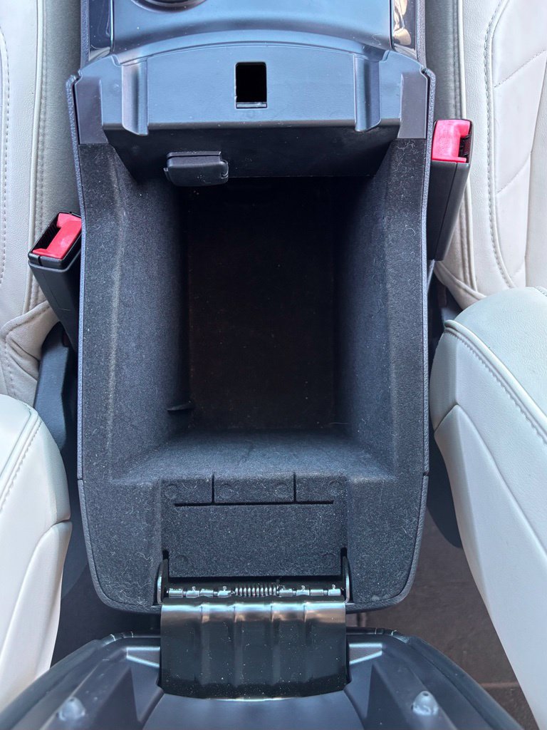 Used 2019 Ford Explorer Limited w/ Limited Luxury Package FWD image 37