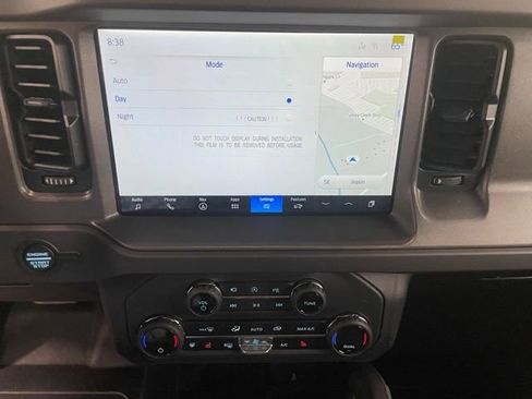 New 2025 Ford Bronco Badlands image 4